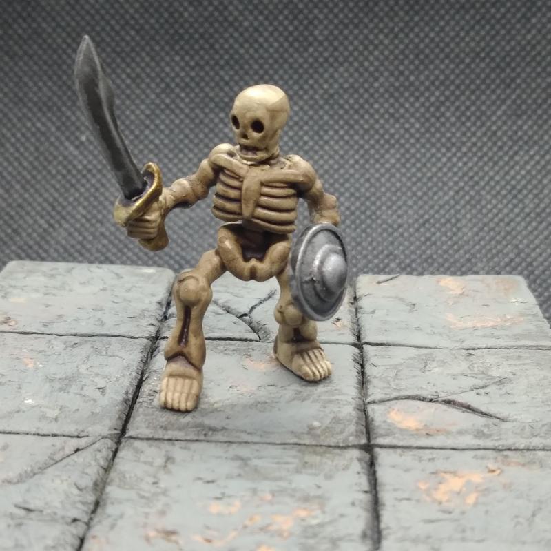 Skeleton w/ Scimitar, Miniature