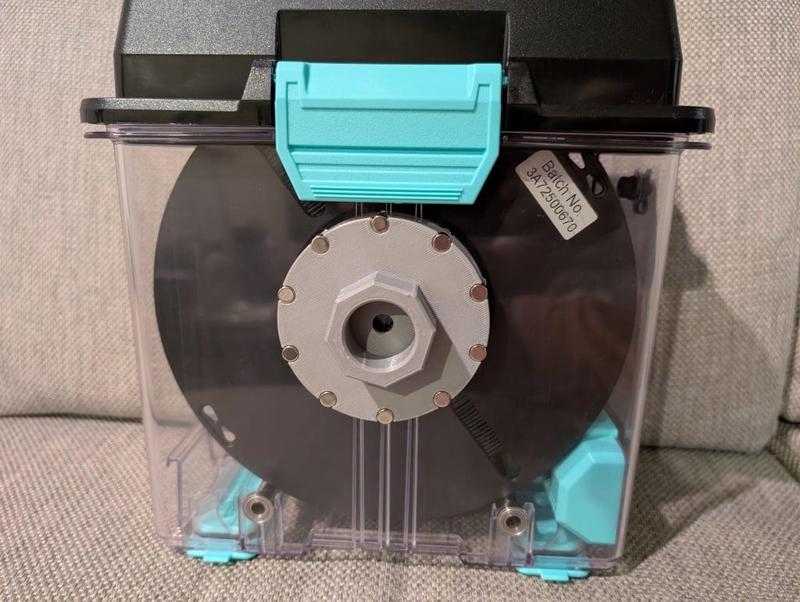 Magnetic Rewind Attachment, with Dessicant Compartment for Polydryer (and similar dryboxes)