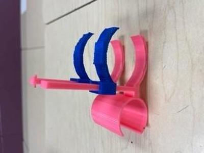 Shower Nozzle Holder Aide