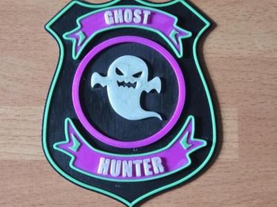 GHOST HUNTER BADGE GLOW IN THE DARK