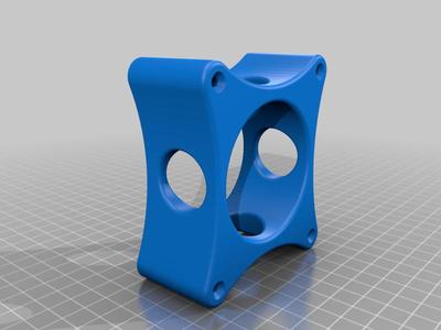 Entretoise pour moteur DA120 modélisme avion (monté sur le Slick 2,60m de chez pilotRC)