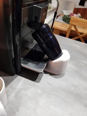 Coffee mug skewed bracket Kaffeebecherschräghalter