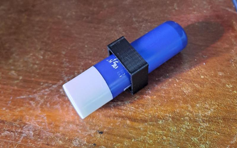 Nivea Lip Gloss Anti-Roll Sleeve