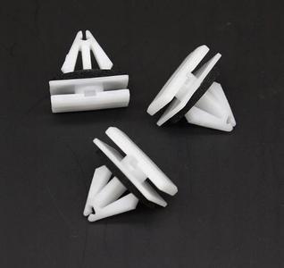 Ford Opel Chevrolet fender - underrun holder / buckle