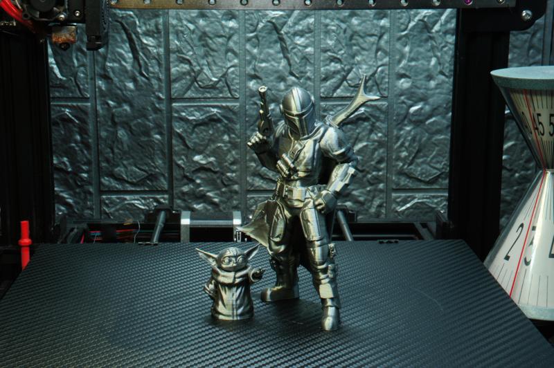 The Mandalorian Support Free Remix Pose 1/5