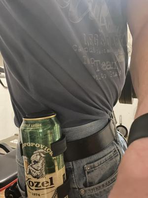 Drzak, uchyt na plechovku, pivo, energy