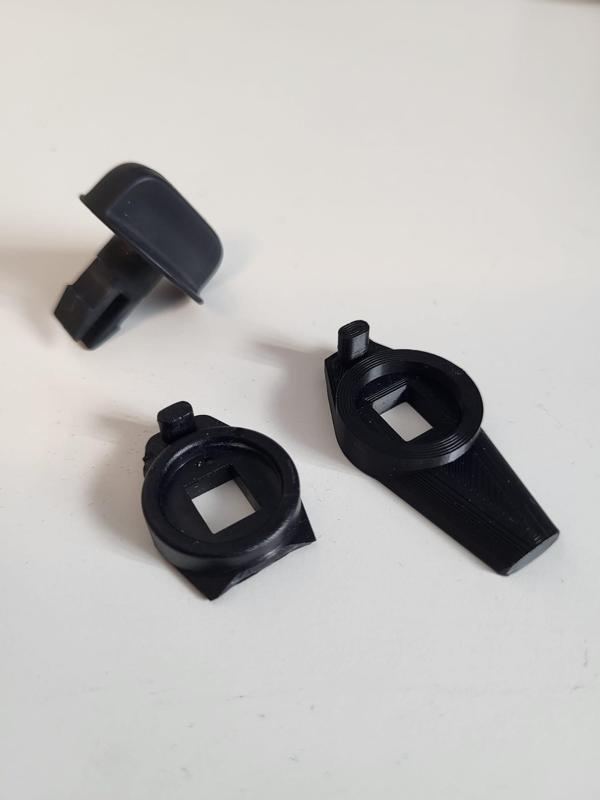 TRIANGLE COMPARTMENT LOCK - AUDI A6 C5, A4 B6/B7 AVANT