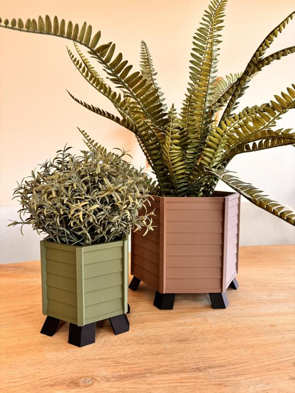 Hexagonal planter - rebate planks