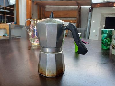 rukojet moka konvička