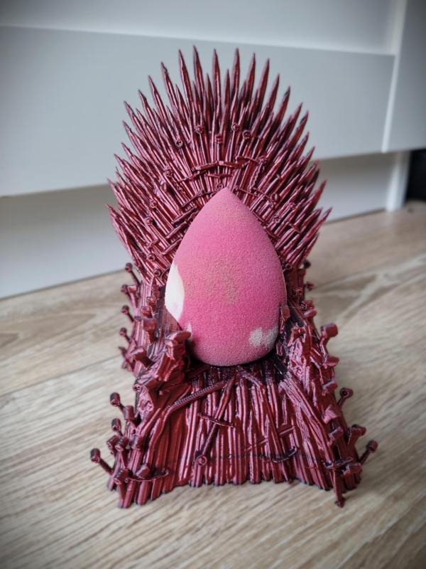 Iron Throne Beauty Blender Stand