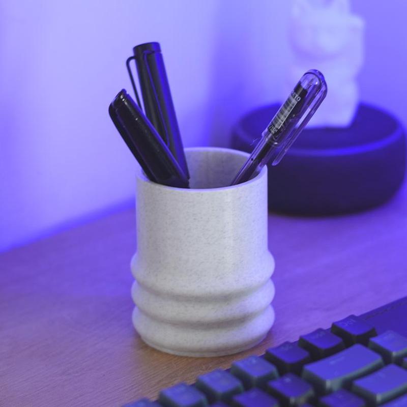 MINIMALIST MODERN PEN HOLDER
