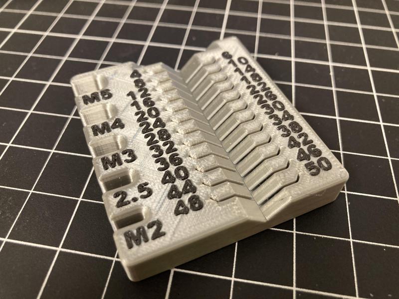 Metric small screw measuring device