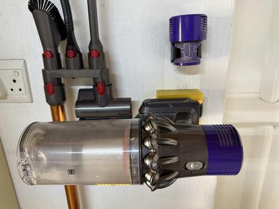 Dyson Vacuum Mount / Holder for Dewalt 5AH Battery