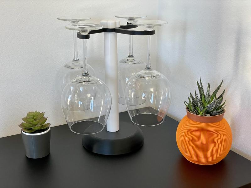 Calic wine holder and support