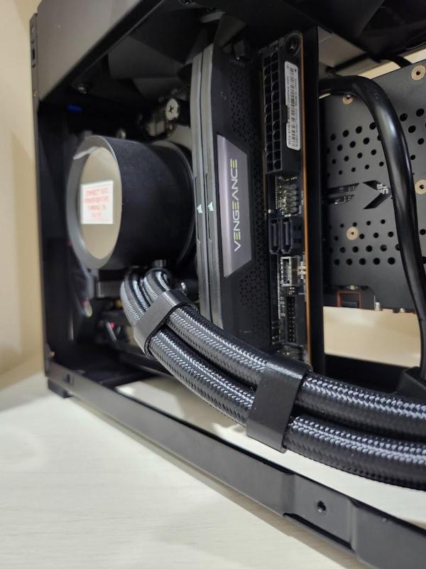 NZXT Kraken AIO Tube Comb