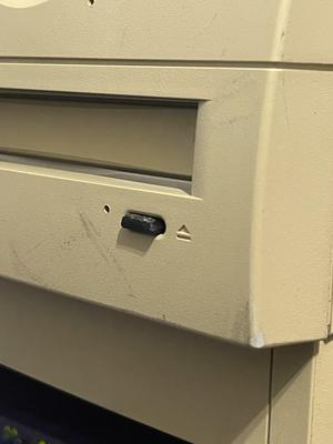 PowerMac 7000 series eject button