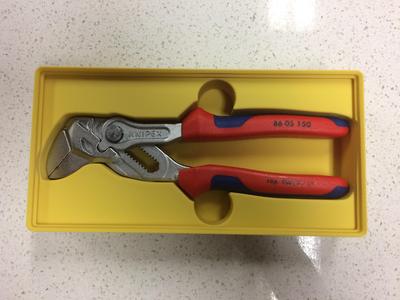 Gridfinity tray for Knipex 150mm Comfort Grip pliers