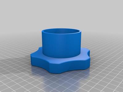 Magnetic vacuum hose connector
