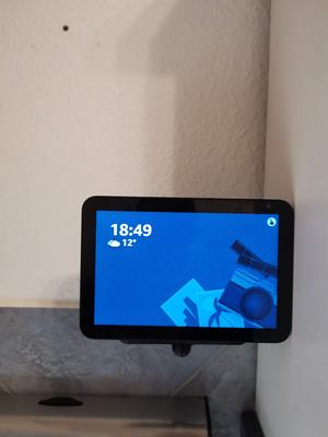 Echo Show 8 Wallmount