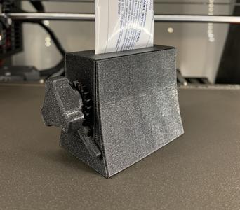 Toothpaste Squeezer with Automatic Locking Mechanism
