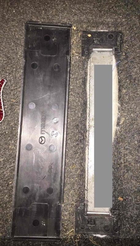 Frame number lid - Mazda 2