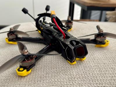 SpeedyBee Master 5 V2 O4 PRO cam  + antenna mount