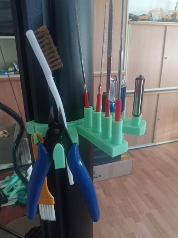 V400 Tool Holder