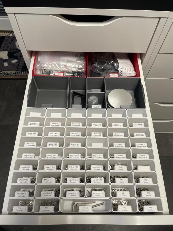 Boxen-Träger  Box-Carrier