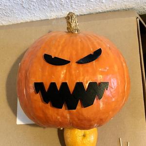 Halloween Decoration: Pumpkin Eyes 