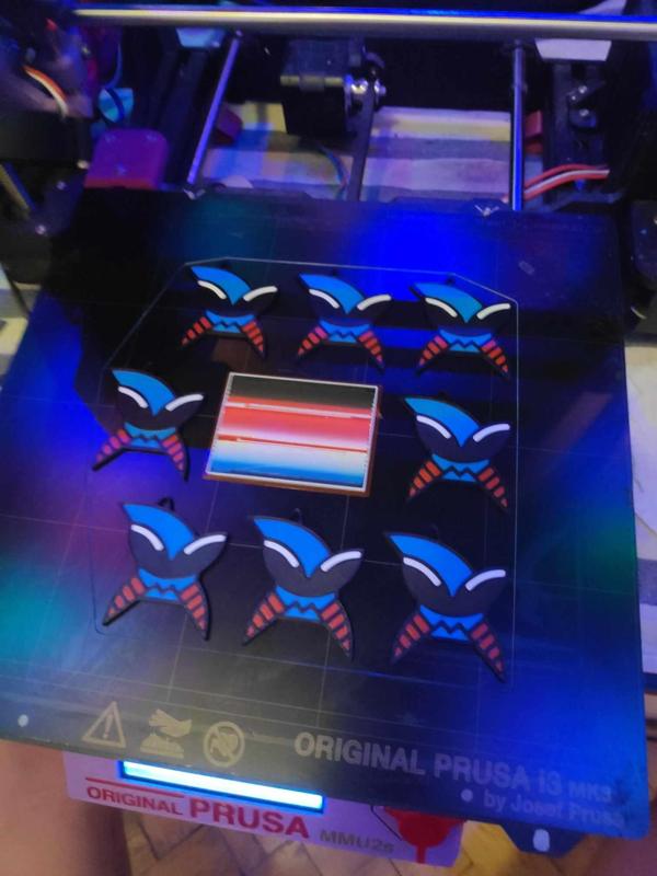 Kurvinox keychain multicolor