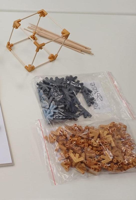 Corner Connectors for Creative Construction