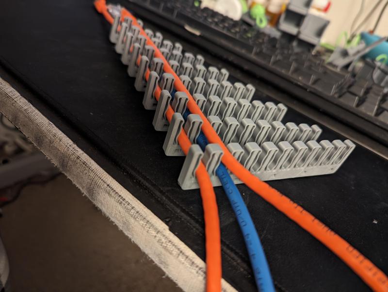 Flexture Cat6* Cable Comb (4 to 20 cables)