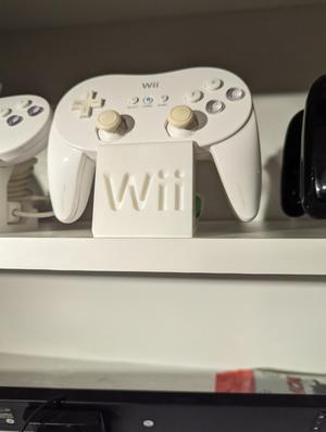 Wii: Controller Display Stand