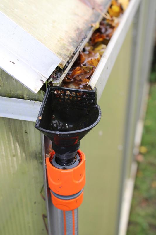 Gardena adapter for greenhouse gutter / Gewächshaus Regenrinne