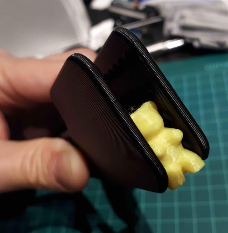 Simple Tongs / Tweezers