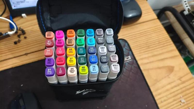 35-Slot Marker Pen Organizer