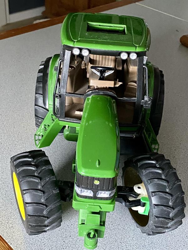John Deere Tractor repaired - Suspension broke