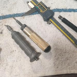 Replacement handle for shaviv deburring tool