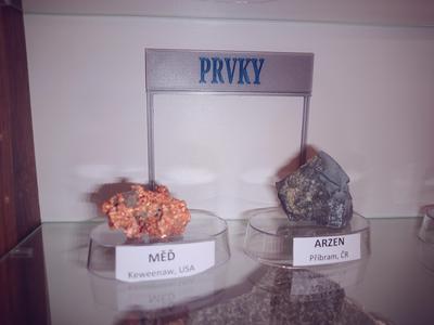 Mineralogický systém - cedulky