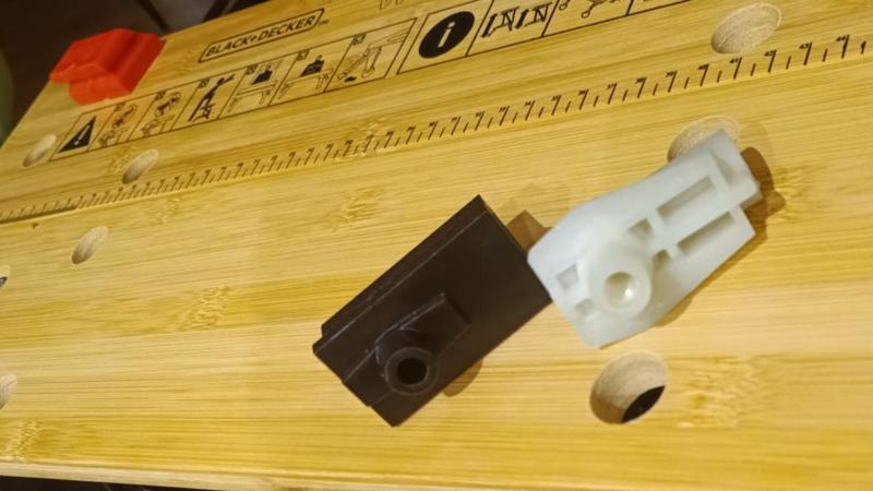 Workmate pivot nut for wm550