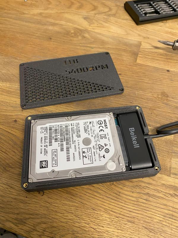 Hard drive enclosure