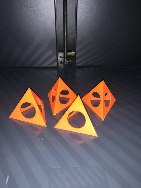 Malerpyramiden Pyramidenständer