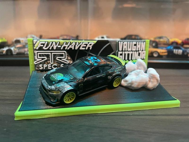 Hotwheels RTR Spec 5 Ford Mustang Display Base