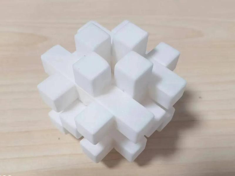 Chinese interlocking puzzle (Kongming Lock) - Fourteen pieces