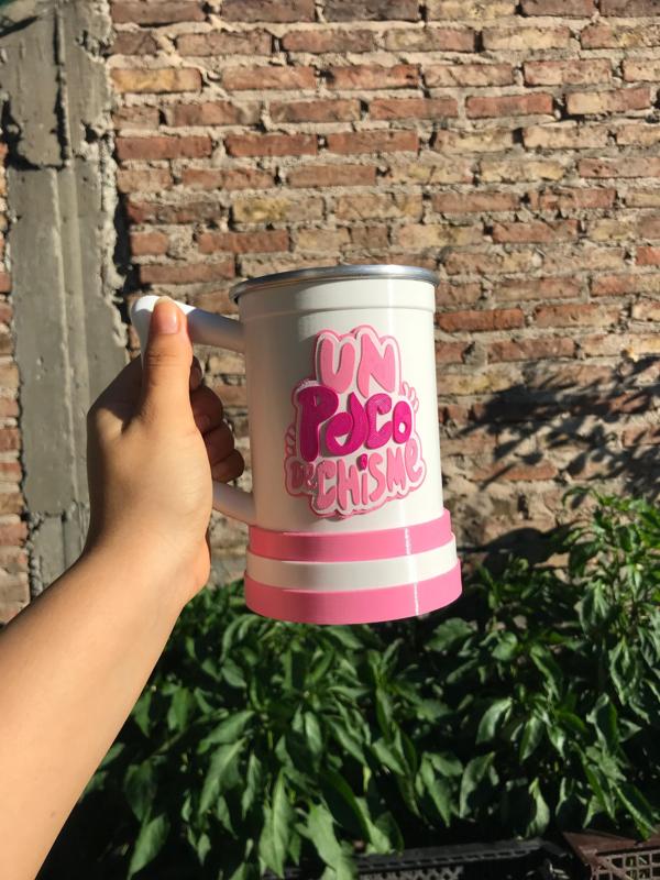 Un Poco de Chisme | Bottoms up princess