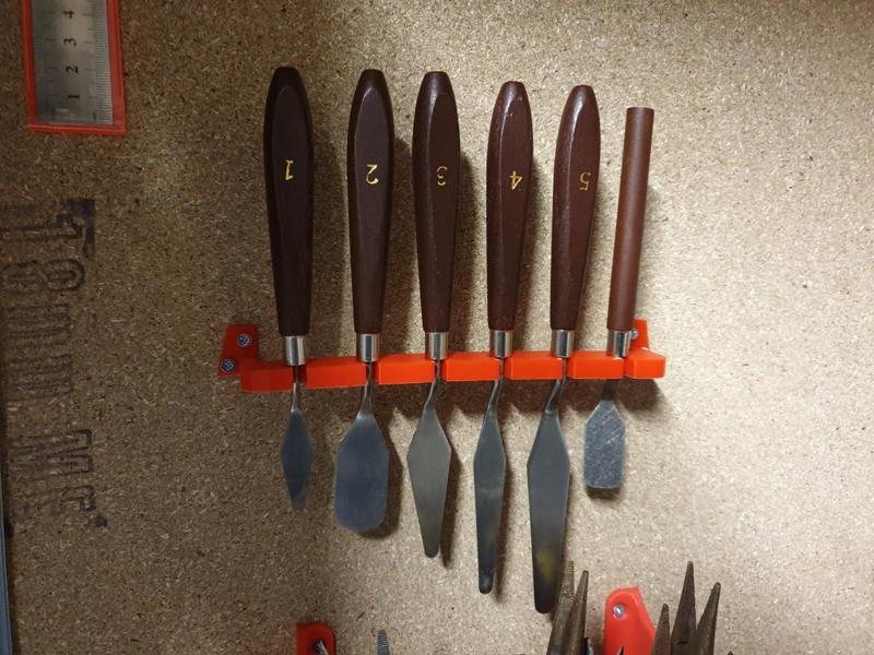 Spatula wall/pegboard mount