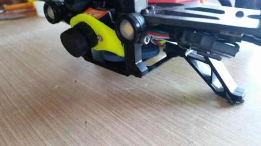 Soporte orientable para camara ccd en runner250