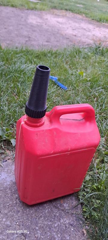 Petrol spout for 5 litre can