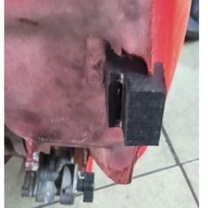 Yamaha TZR250 3xv side Fuel tank damper