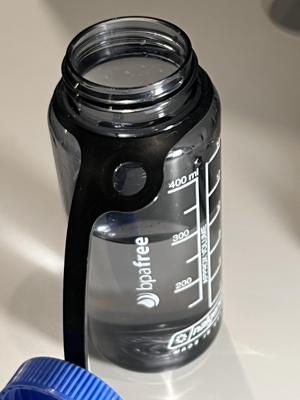 Nalgene Cap strap with hole for carabiner